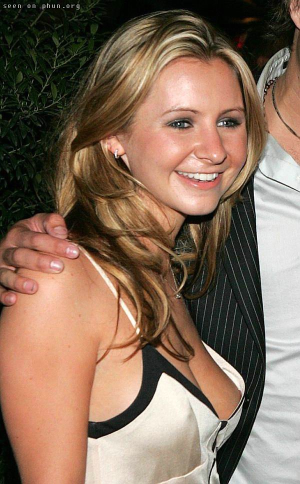 Jennifer garner nipple slip