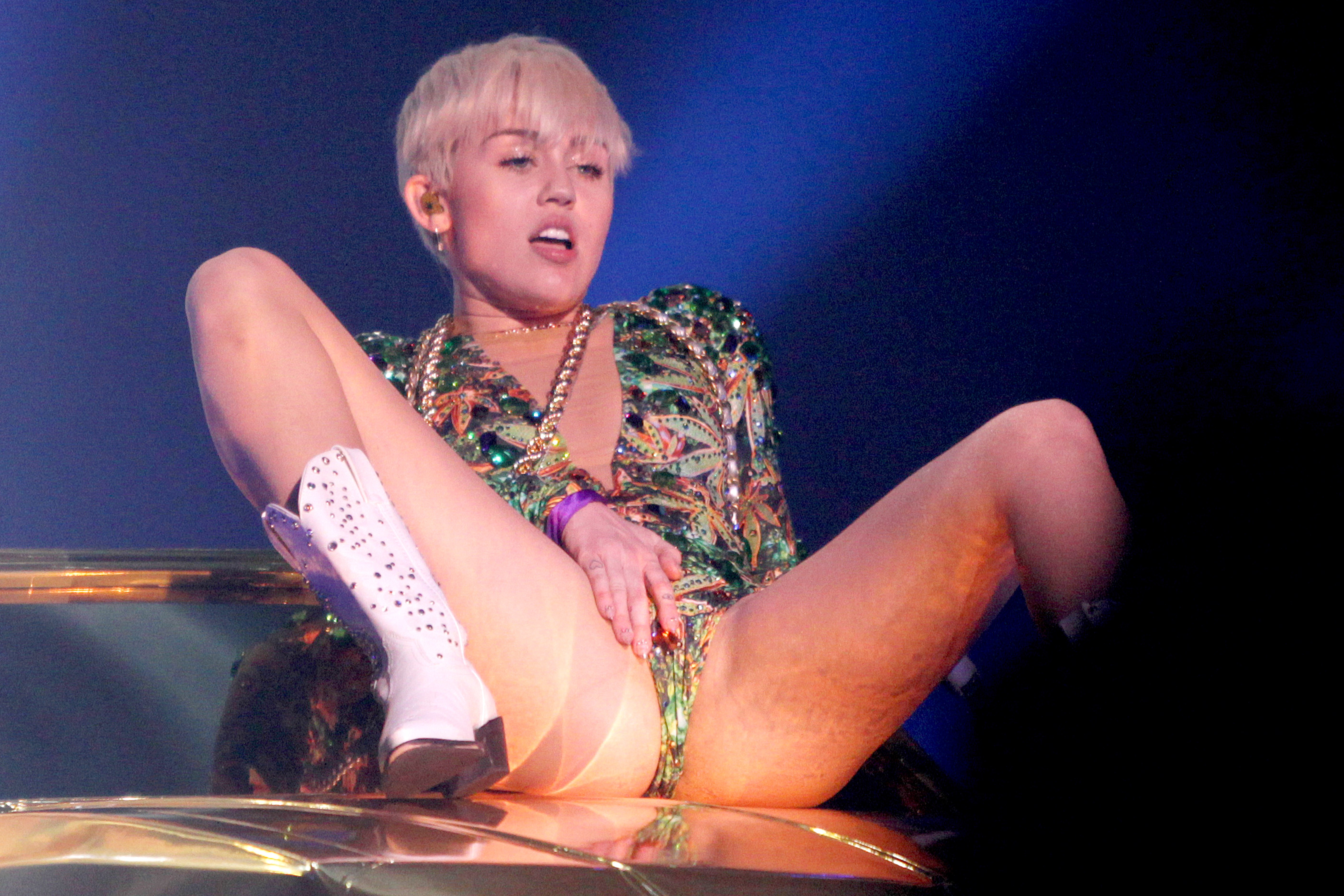 Miley cyrus porno