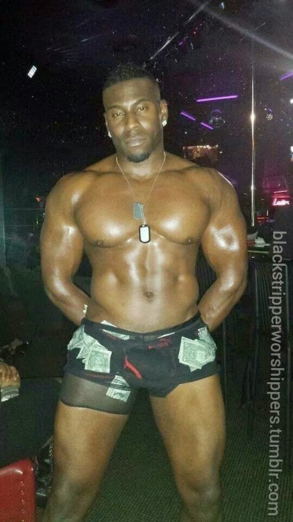 Hung Male Stripper