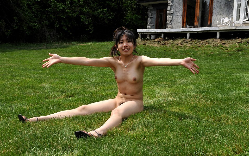 956px x 600px - asian pussy outdoors porn youzn nude asian teen enjoys exposing her lovely  hairy pussy outdoors - XXXPicz