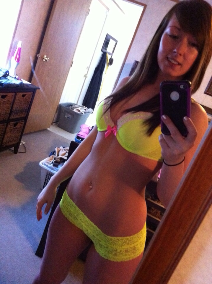 busty amateur teen bikini porn very hot amateur girl with busty tits selfies  - XXXPicz