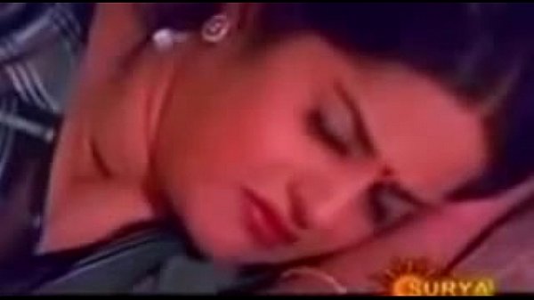 hot mallu aunty seducing hot malayalam movie grade scene 1 - XXXPicz