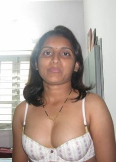marathi aunty remove saree nude real porn photo - XXXPicz