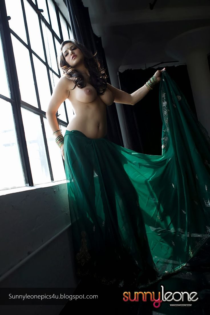 Sunny Leone In Cloth Clips - photos of sunny leone striping her transparent green saree for free -  XXXPicz
