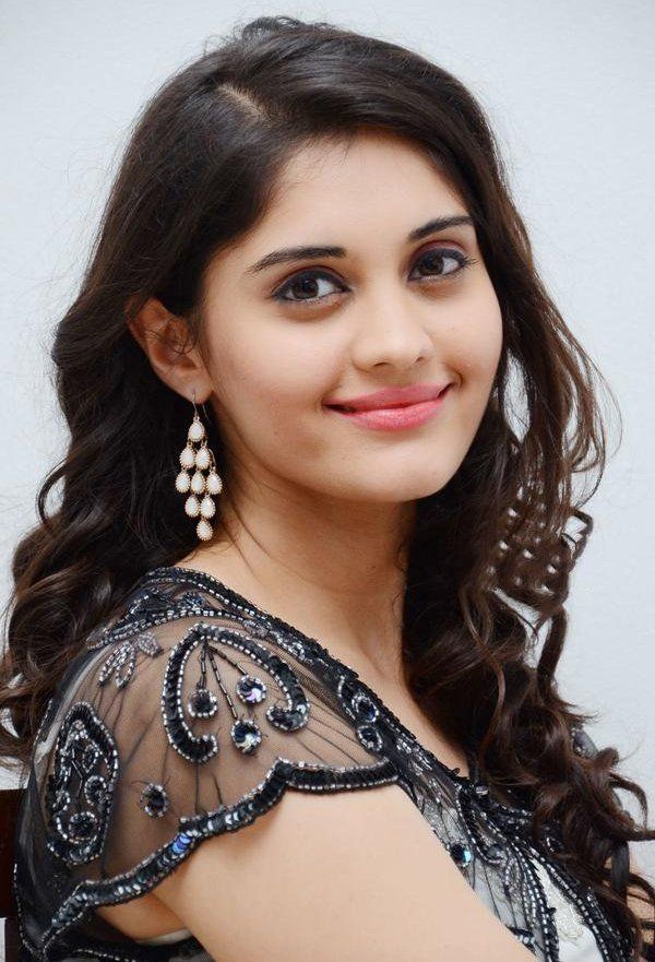 tamil actress surabhi homely photos found pix fans - XXXPicz